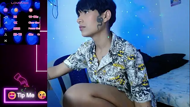 Snapshot of Papi_Mami_Live chatting on 22, 11, 2025 Papi Mami Live online show from 22, 11, 2025