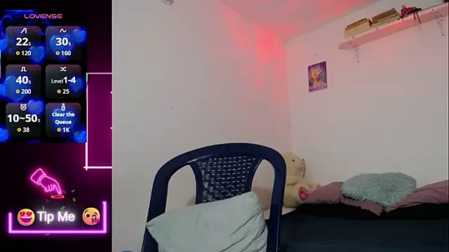 Snapshot of Papi_Mami_Live chatting on 22, 10, 2025 Papi Mami Live online show from 22, 10, 2025