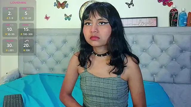 Snapshot of NubesNubladas chatting on 30, 10, 2025 NubesNubladas online show from 30, 10, 2025