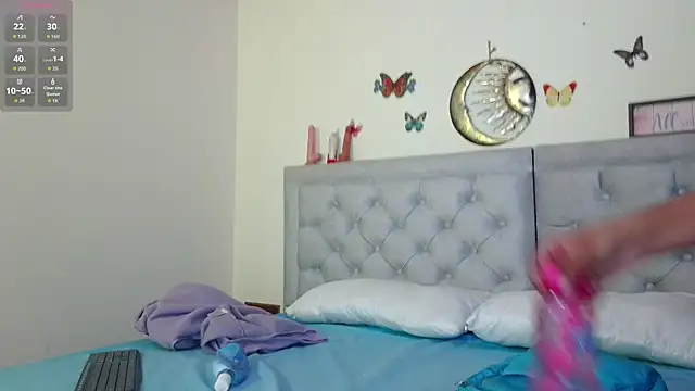 Snapshot of NubesNubladas chatting on 27, 11, 2025 NubesNubladas online show from 27, 11, 2025