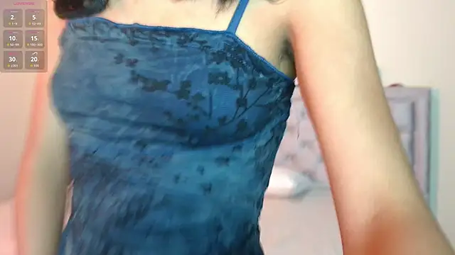 Snapshot of NubesNubladas chatting on 11, 11, 2025 NubesNubladas online show from 11, 11, 2025