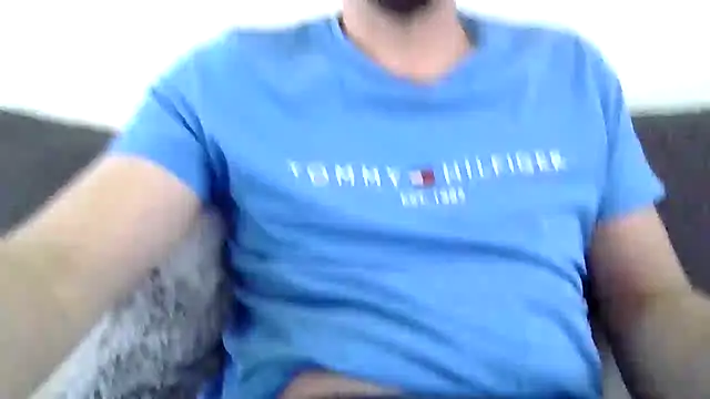 Adriano042 online show from 3, 10, 2025