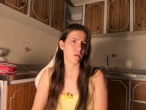 katalella brown1 online show from 15, 9, 2025
