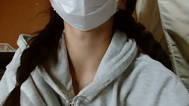 natsumiii online show from 15, 9, 2025