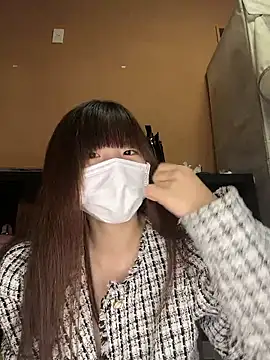 natsumiii online show from 4, 10, 2025