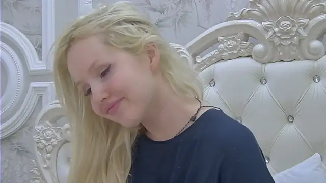 EllieFrosty  online show from 24, 5, 2026