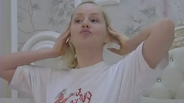 EllieFrosty  online show from 9, 7, 2026