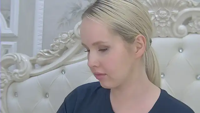 EllieFrosty  online show from 20, 4, 2026