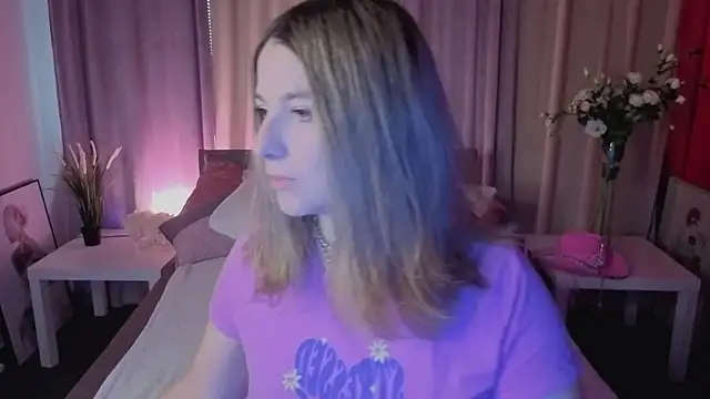 Snapshot of evafolver chatting on 11, 10, 2025 evafolver online show from 11, 10, 2025