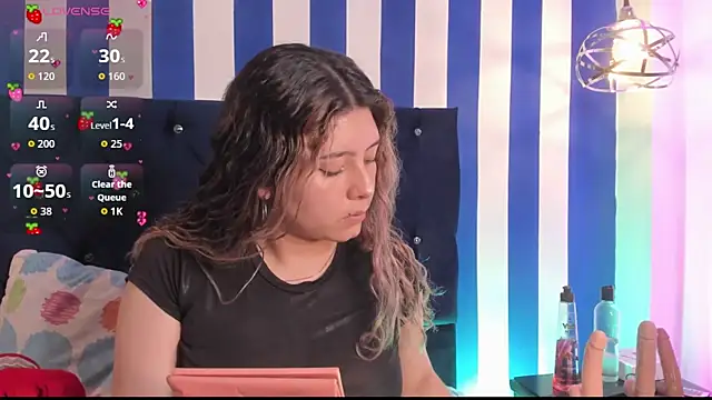 Snapshot of valeria_rouse28 chatting on 11, 9, 2025 valeria rouse28 online show from 11, 9, 2025