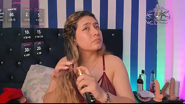 Snapshot of valeria_rouse28 chatting on 27, 9, 2025 valeria rouse28 online show from 27, 9, 2025