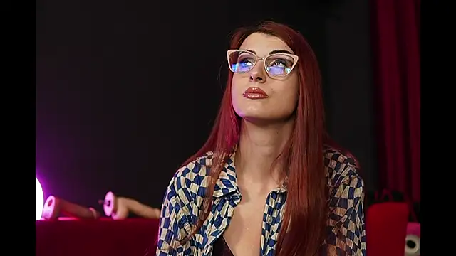 Snapshot of Tracyix chatting on 8, 10, 2025 Tracyix online show from 8, 10, 2025