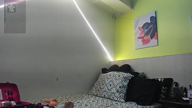 Snapshot of AtheneaArbelaez_ chatting on 16, 10, 2025 AtheneaArbelaez online show from 16, 10, 2025