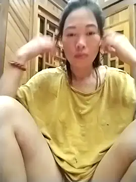 MayLyy online show from 3, 10, 2025