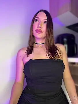 Bella-taylorr online show from 11, 4, 2026