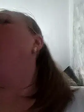 Kiss Eva online show from 13, 12, 2025