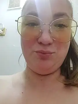Snapshot of Kiss_Eva chatting on 4, 10, 2025 Kiss Eva online show from 4, 10, 2025