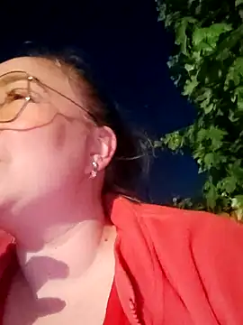 Snapshot of Kiss_Eva chatting on 8, 9, 2025 Kiss Eva online show from 8, 9, 2025