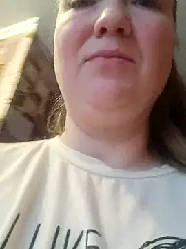 Kiss Eva online show from 9, 11, 2025