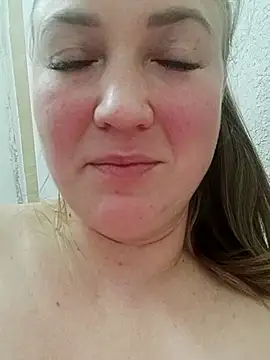 Kiss Eva online show from 24, 10, 2025