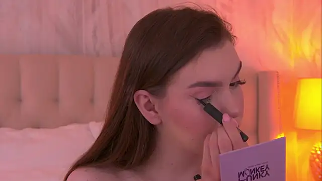 AshleyEvance online show from 23, 4, 2026