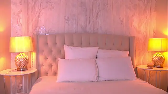 AshleyEvance online show from 2, 4, 2026