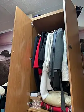 April Purr online show from 20, 4, 2026