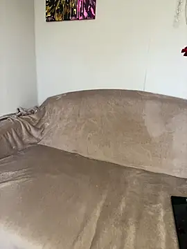 April Purr online show from 31, 3, 2026