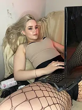 April Purr online show from 1, 4, 2026