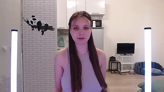 Snapshot of Leonaalove chatting on 14, 4, 2026 Leonaalove online show from 14, 4, 2026