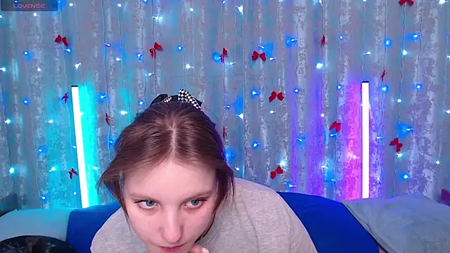 Leonaalove online show from 6, 2, 2026