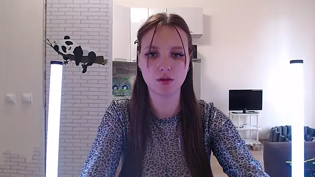 Snapshot of Leonaalove chatting on 23, 4, 2026 Leonaalove online show from 23, 4, 2026