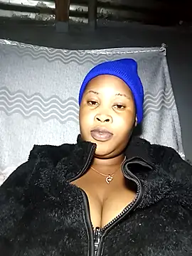 OCEANSQUITERXXX online show from 28, 10, 2025