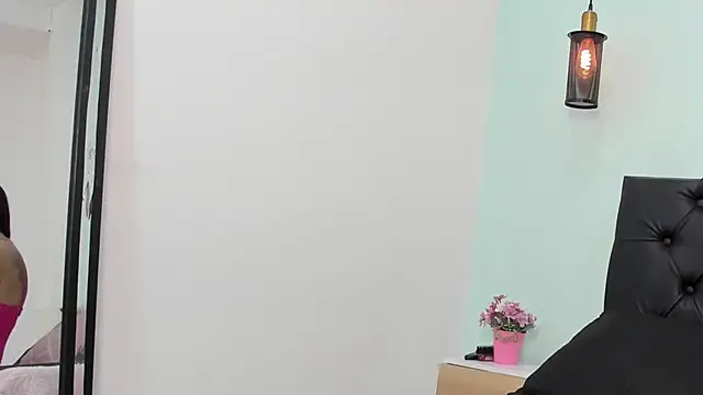 Marianee Rousse online show from 1, 11, 2025