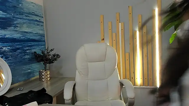 sophiielust online show from 3, 10, 2025