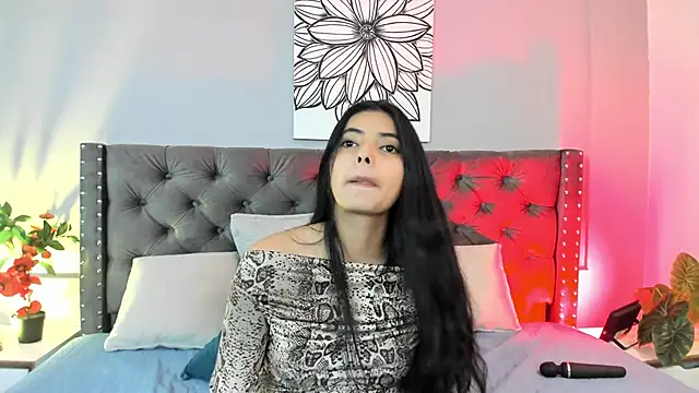 sophiielust online show from 8, 9, 2025