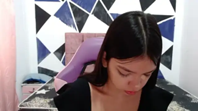 shy luna18 online show from 4, 12, 2025