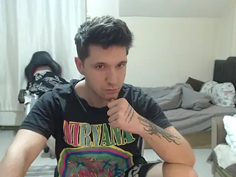 Snapshot of 2handsomemann chatting on 8, 4, 2026 2handsomemann online show from 8, 4, 2026