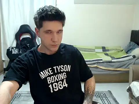 Snapshot of 2handsomemann chatting on 4, 2, 2026 2handsomemann online show from 4, 2, 2026