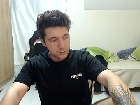 Snapshot of 2handsomemann chatting on 25, 9, 2025 2handsomemann online show from 25, 9, 2025