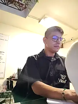 Juann-cock online show from 18, 12, 2025