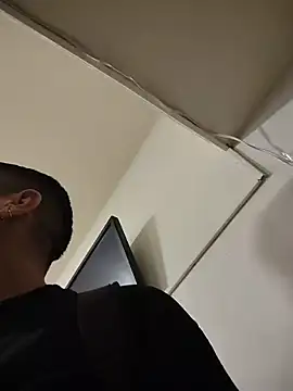 Juann-cock online show from 8, 4, 2026