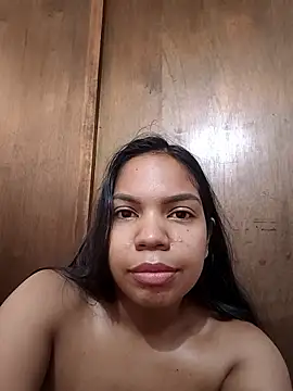 CloeeHills  online show from 6, 10, 2025