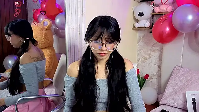 VioletxBloom online show from 12, 2, 2026