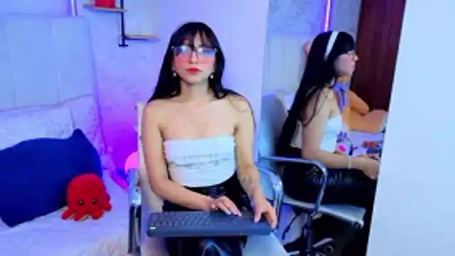 VioletxBloom online show from 15, 1, 2026