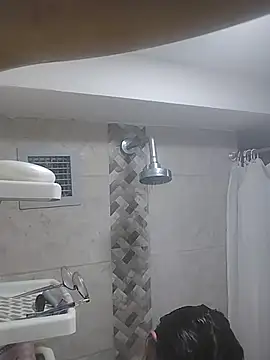 VioletxBloom online show from 5, 12, 2025