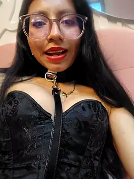 VioletxBloom online show from 7, 11, 2025