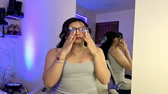 VioletxBloom online show from 22, 12, 2025