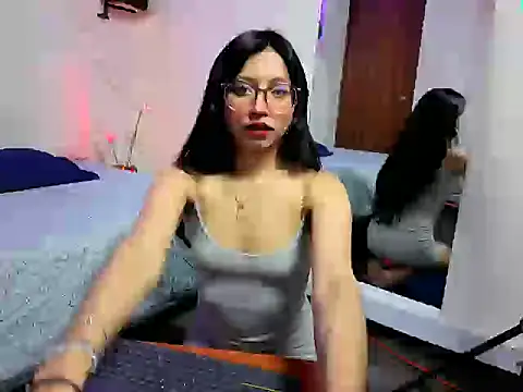 VioletxBloom online show from 27, 11, 2025