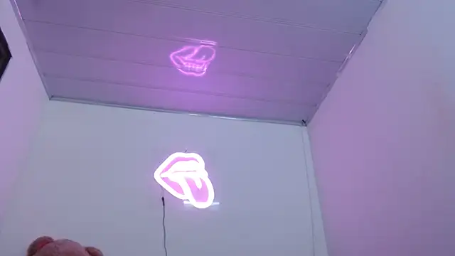 valerii fox 69 online show from 3, 12, 2025